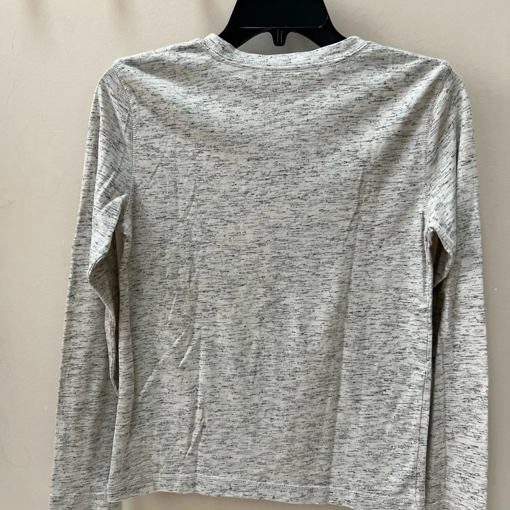 2 Tucker & Tate long sleeved tshirts Heather cream & Gray/teal striped size M